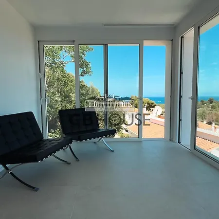 Zafiro 12 Pax, Pool, Sea Views, Rooftop Villa